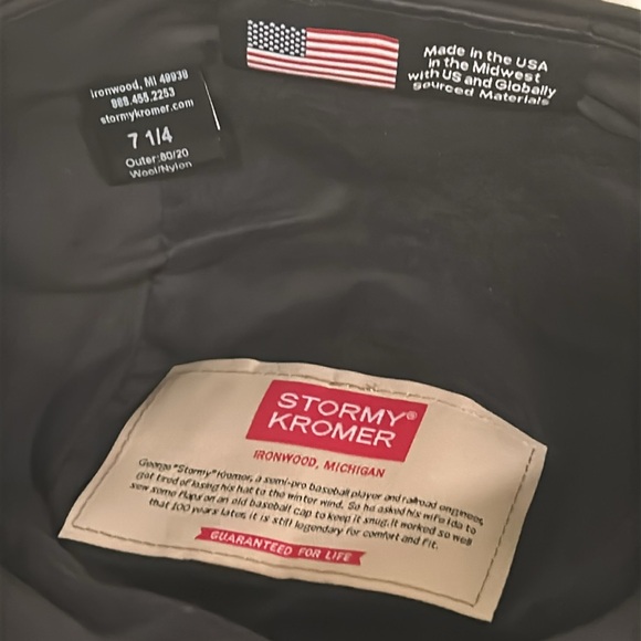Stormy Kromer The Button Up Wool Blend Cap Charcoal/White Tartan Sz 7 1/4 NWT - Picture 4 of 4